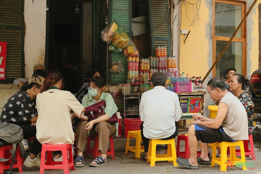 茶檸檬咖啡館：如果您喜歡清爽的飲品，茶檸檬咖啡館是一個不錯的選擇。