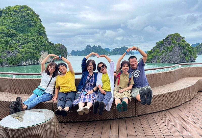 Lily's Travel以貼心的客服與細心的服務，協助旅客節省時間、避免不必要的麻煩，讓您能盡情享受梯拓島及下龍灣的原始美景。