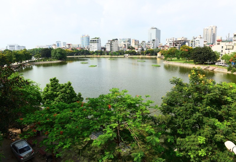 由於面積相當大,三母湖非常容易找到並且適合參觀。