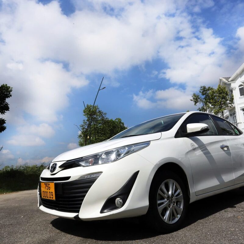  遊客也可以租用私人車輛，自由安排行程從順化前往會安