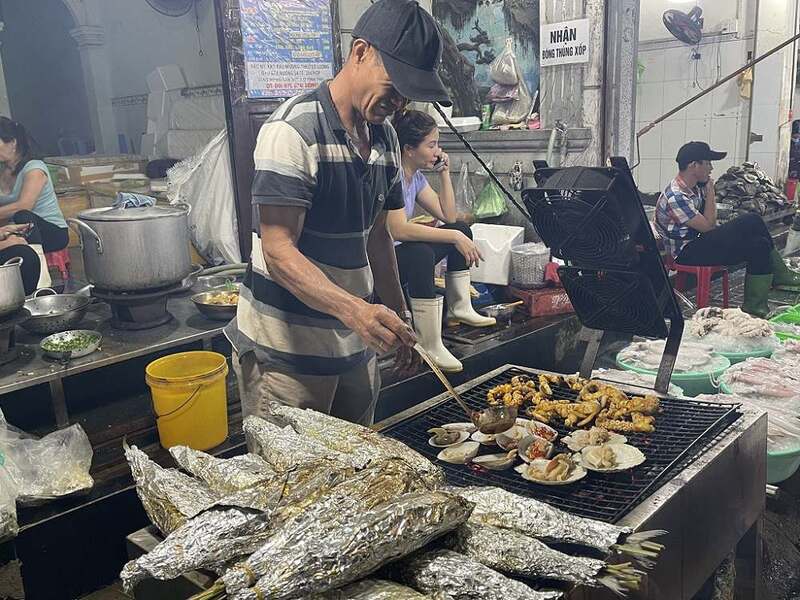 頭頓夜市整晚營業，隨時歡迎各位光臨