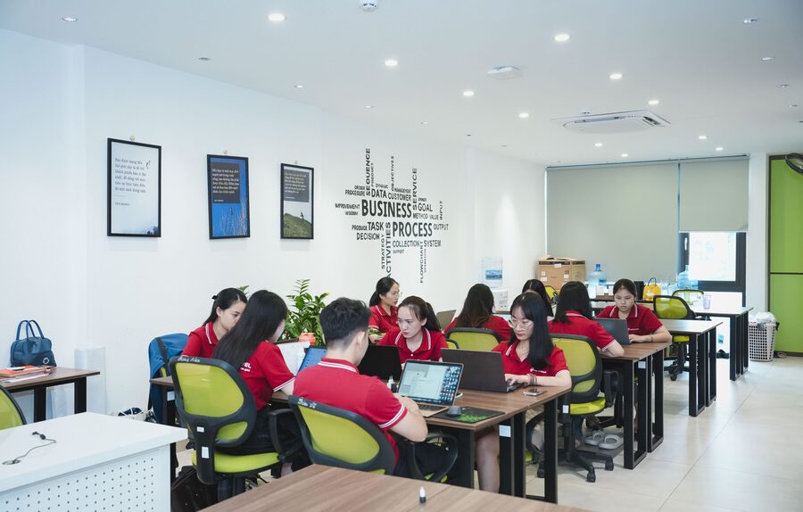 Lily’s Travel 是數萬名國際旅客信賴的旅遊夥伴。我們致力於提供高品質的越南旅遊行程，安排合理，內容豐富，融合文化體驗與真實生活氣息。