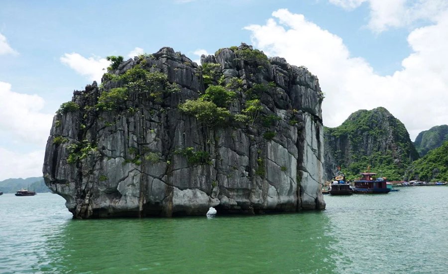 香爐石(Hòn Đỉnh Hương)