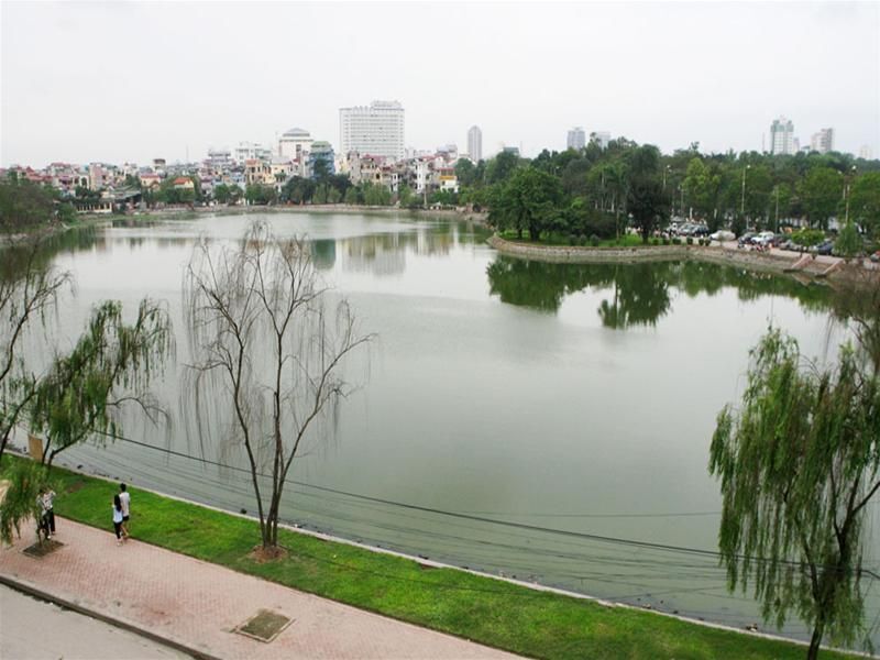 三母湖的氛圍寧靜得讓人驚奇。