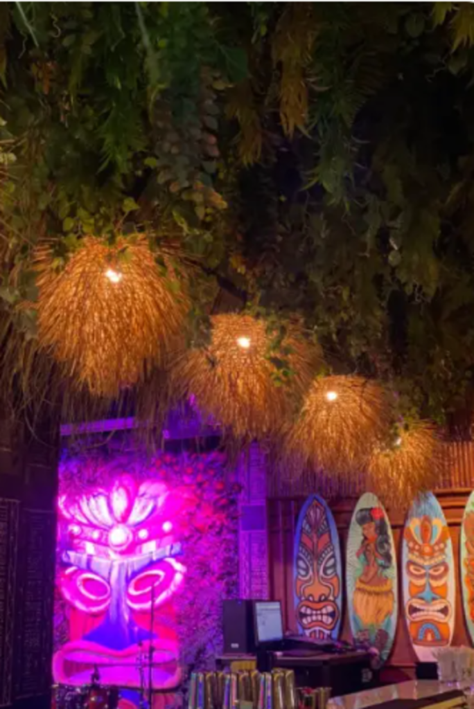 酒吧的另一個角落