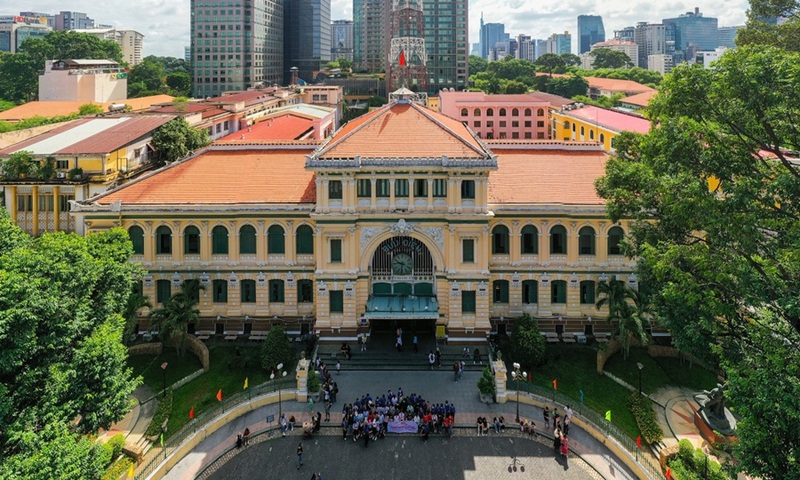 郵局靠近嘉隆宮,地理位置便利,方便遊客參觀