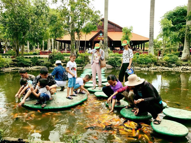來到美景旅遊村，旅客將完全融入自然懷抱之中。