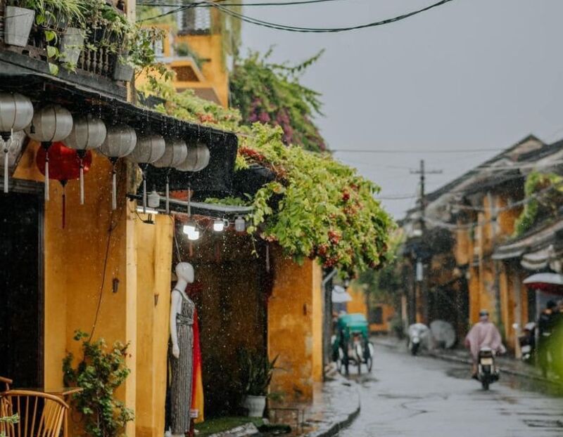 有一個在雨中出奇寧靜的會安！