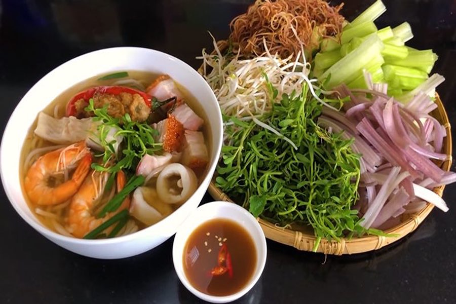 鹹魚湯米線（Bún mắm）