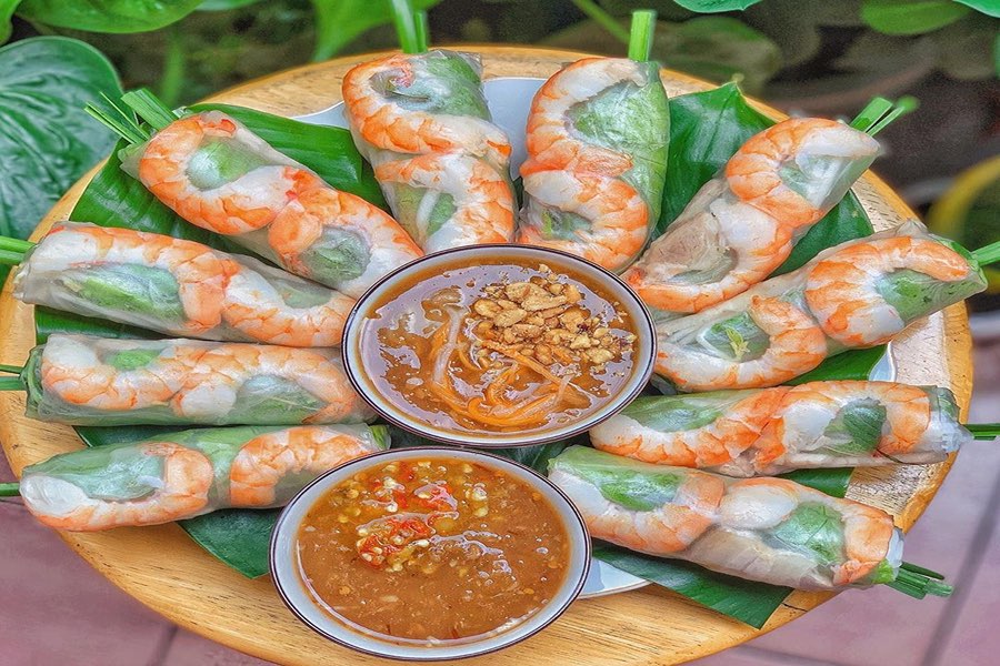 越式生春捲與潤餅（Gỏi cuốn & Bò bía）