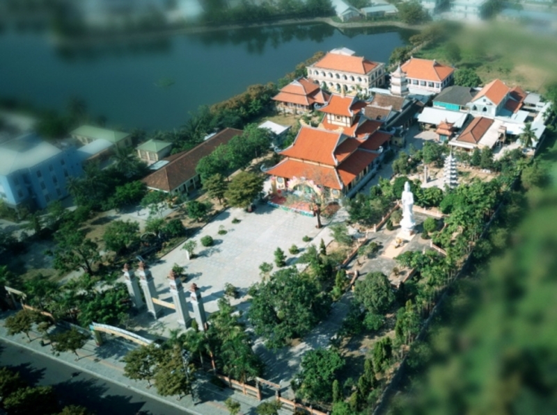 從高處俯瞰廣南道源寺的全景