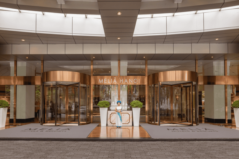 位於市中心的河內 Meliá 酒店提供奢華體驗，並方便前往河內5日4夜行程中的各個景點。