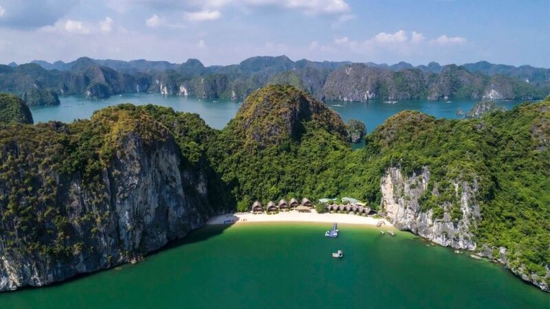 蘭夏灣原始而寧靜的美景令人流連忘返。