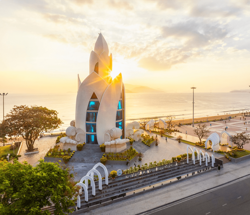 沉香塔是提到芽莊時不可或缺的重要象徵。