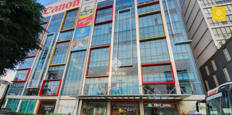 如果你剛抵達新山一機場，不知道附近有什麼好玩，不妨前往 Vietjet Plaza 大樓逛街、購物或用餐