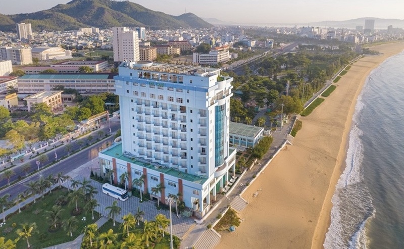 三至四星級飯店與標準型住宿