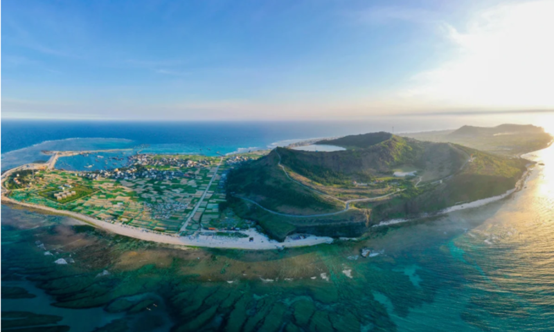 李山島以其原始純淨的自然空間而格外引人注目。