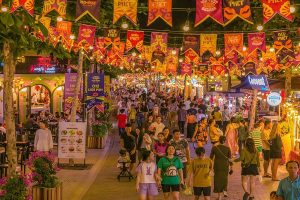 下龍夜市
