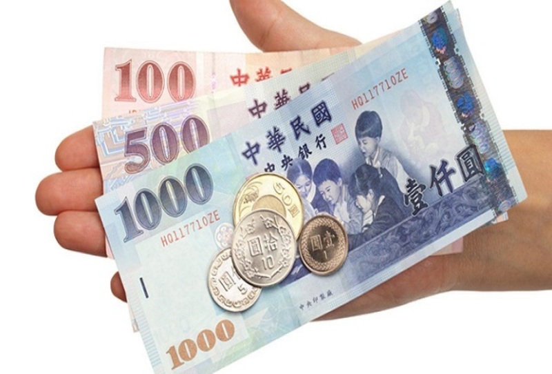 同時建議準備一些現金,以便在旅途中更方便支付。