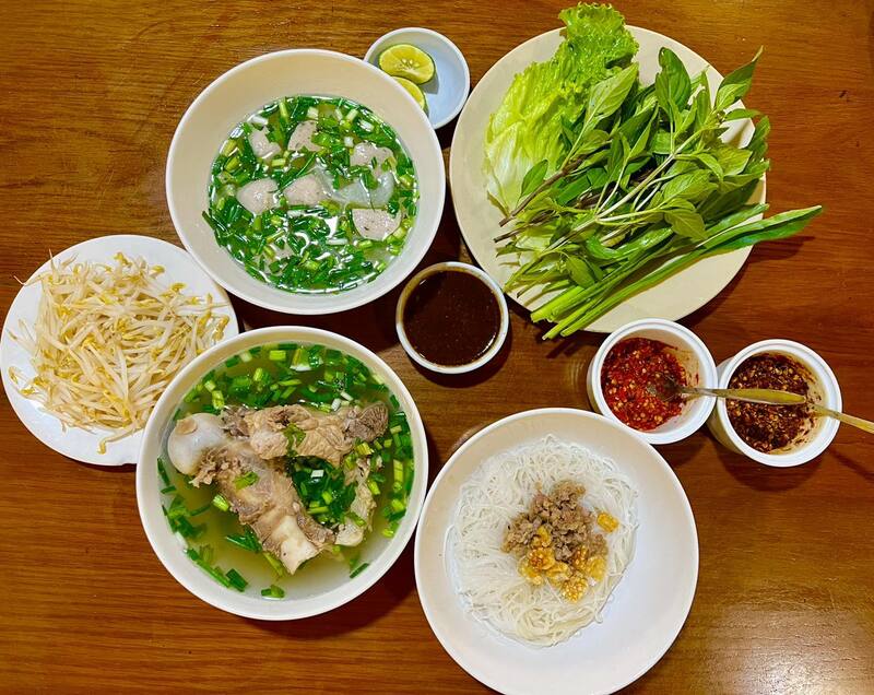 嘉萊乾越南Pho—點一份卻能吃到兩種風味的特色美食。