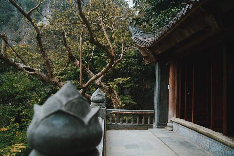 暗仙洞寺供奉丁朝名臣與人物,也是楊雲娥皇后晚年修行之地。