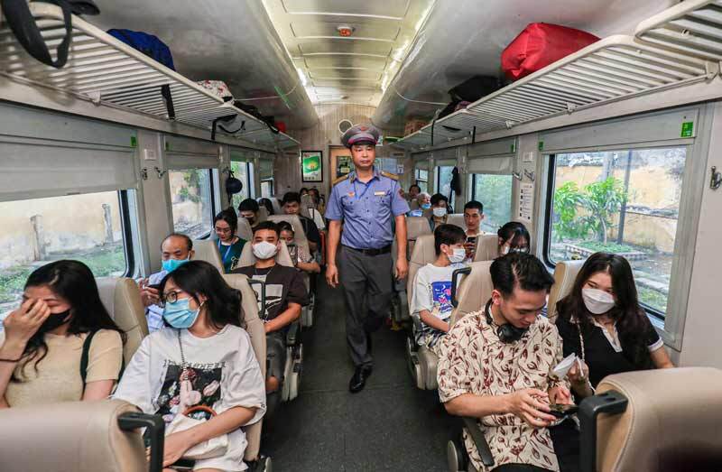 火車正逐漸成為從河內前往海防的理想交通工具。