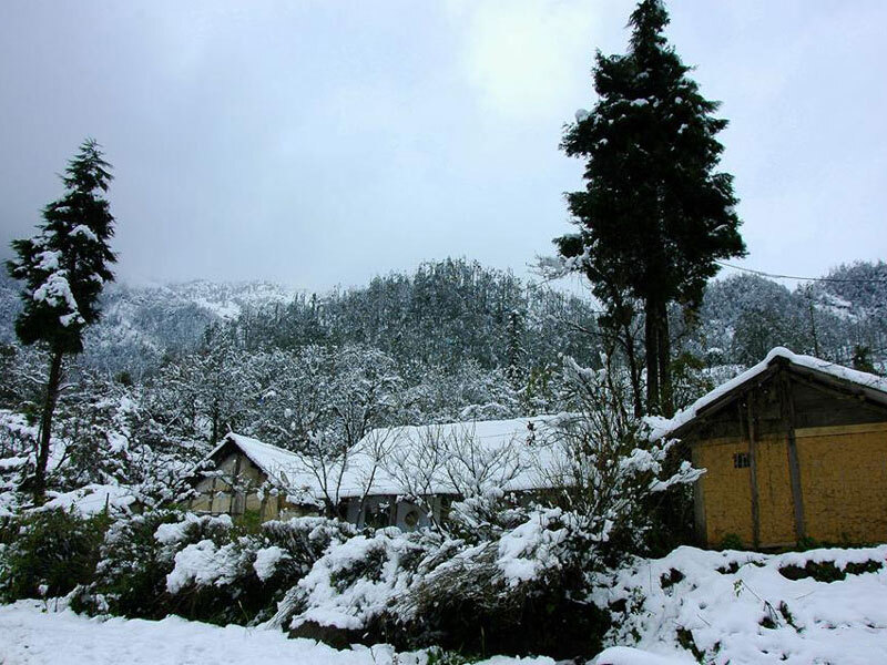 河江在這段期間最吸引旅客的特色之一,就是有機會迎來第一場雪。