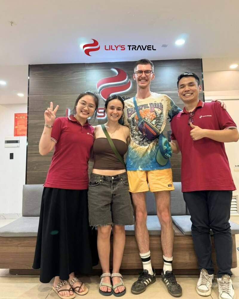 Lily's Travel 提供機場接送、一日遊、包車服務及客製化行程規劃，讓您輕鬆探索芽莊。 