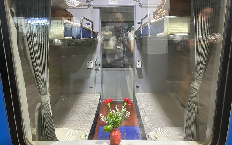 芽莊自由行臥鋪火車車廂