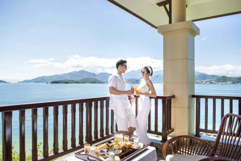 河內四季分明,而芽莊全年氣候溫暖,適合海島旅行。