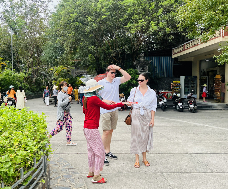 尊重在地文化與禮儀，讓旅行充滿更多溫暖的人情交流。 