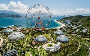 芽莊海灣與珍珠島摩天輪全景